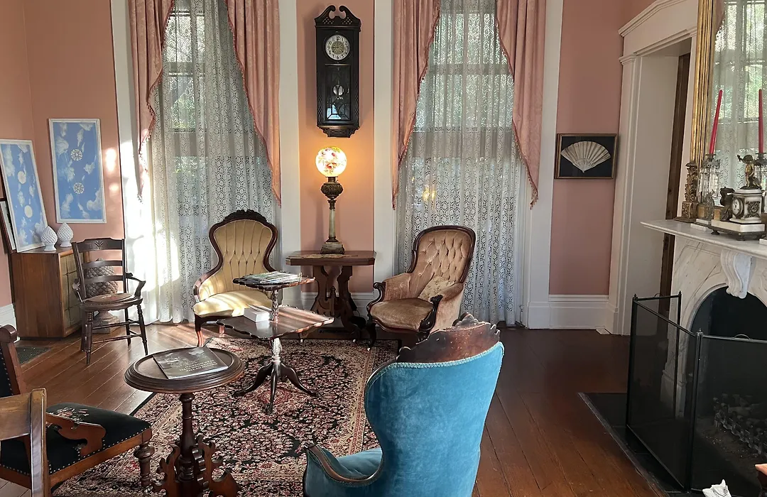 Corners Mansion Inn - A Bed And Breakfast-1